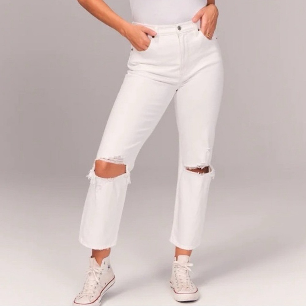 Abercrombie & Fitch the ankle straight high rise white distressed size 2…